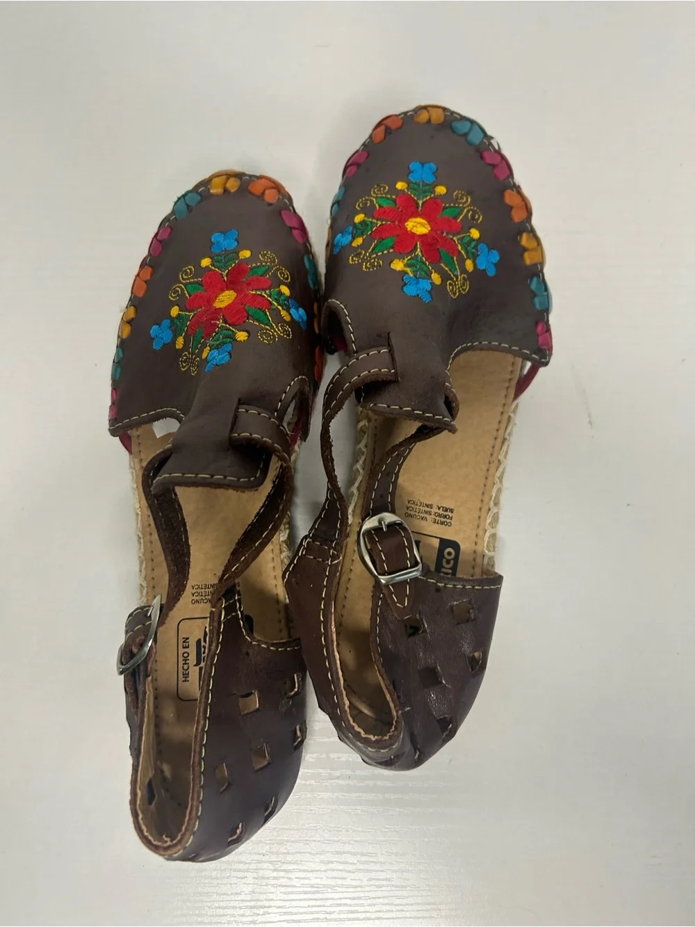 Authentic Mexican floral embroidered hurache